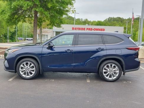 Used 2024 Toyota Highlander Limited AWD/4WD image 6