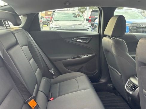 Used 2016 Chevrolet Malibu LT image 16