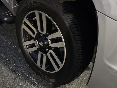 Used 2022 Toyota 4Runner Limited image 9