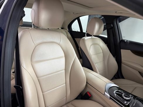 Used 2019 Mercedes-Benz C 300 Sedan image 24