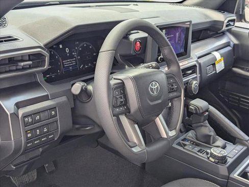New 2025 Toyota 4Runner 4WD image 3