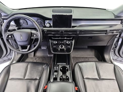 Used 2022 Lincoln Corsair AWD w/ Equipment Group 101A image 9