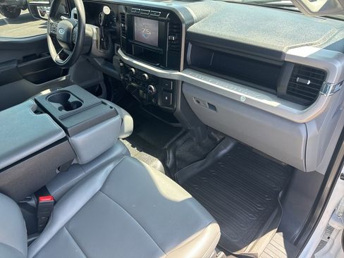 Used 2023 Ford F250 XL w/ XL Chrome Package image 27