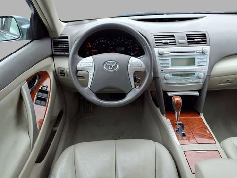 Used 2009 Toyota Camry LE image 4