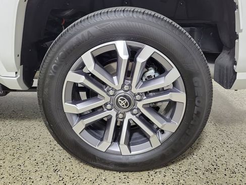 Used 2026 Toyota 4Runner Limited AWD/4WD image 8