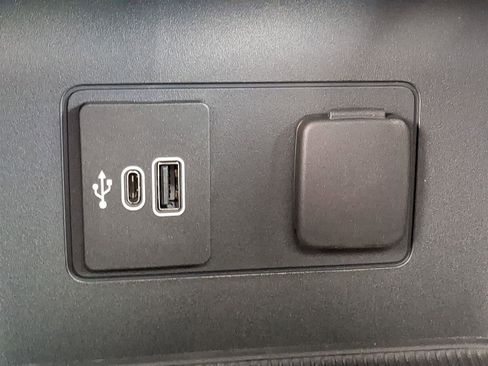 New 2026 Ford Explorer ST-Line w/ ST-Line Street Pack image 18