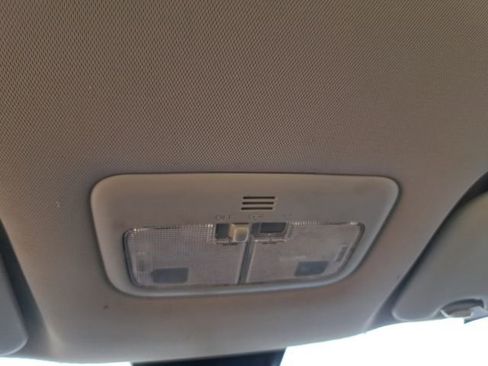 Used 2019 Toyota Corolla LE image 16