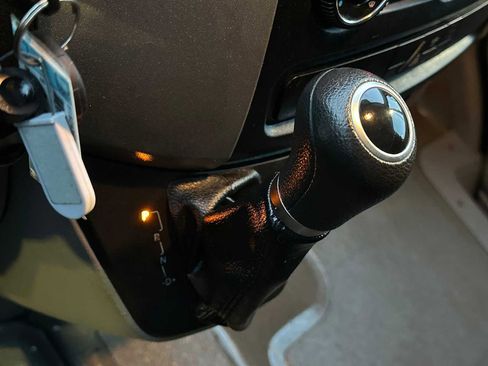 Used 2015 Freightliner Sprinter 2500 image 33