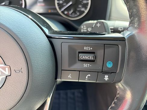 Used 2023 Nissan Rogue SV w/ SV Premium B Package FWD image 30