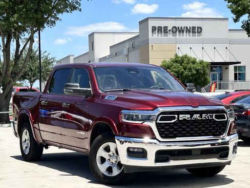Used 2025 RAM 1500 Big Horn AWD/4WD image 2