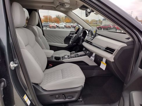 New 2025 Mitsubishi Outlander SEL image 12