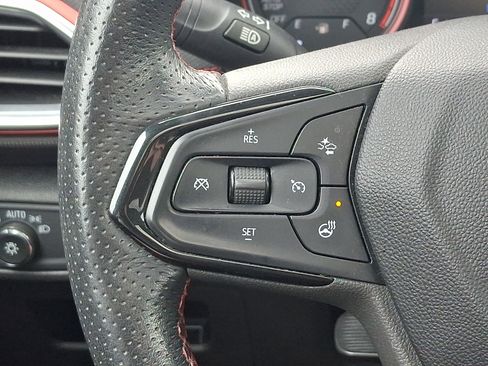 Used 2022 Chevrolet TrailBlazer RS w/ Sun and Liftgate Package AWD/4WD image 21