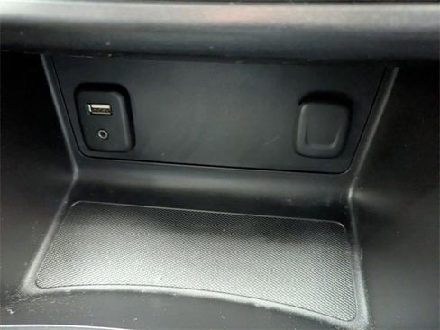 Used 2017 Chevrolet Colorado LT w/ Midnight Edition image 26