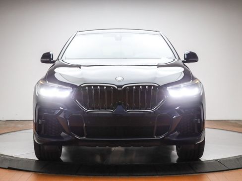 Certified 2023 BMW X6 xDrive40i w/ M Sport Package image 2