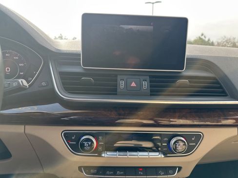 Used 2018 Audi Q5 2.0T Premium Plus w/ Premium Plus Package image 9