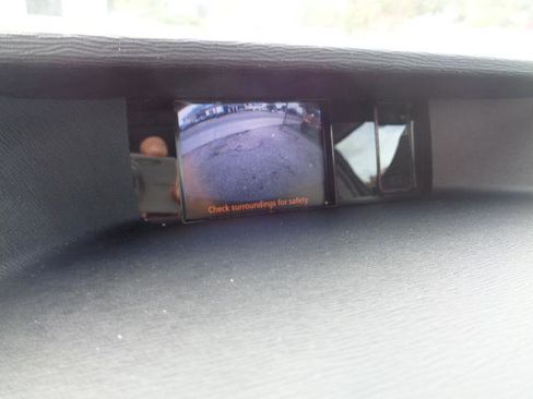 Used 2014 Toyota Sienna LE image 33