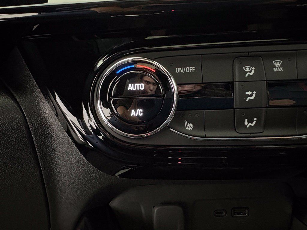 New 2026 Chevrolet Trax RS w/ Sunroof Package FWD image 10