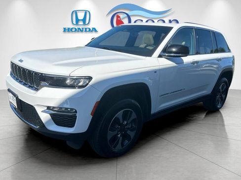 Used 2024 Jeep Grand Cherokee Limited 4xe AWD/4WD image 7