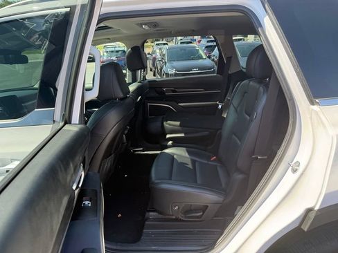 Certified 2024 Kia Telluride S w/ S Sunroof Package AWD/4WD image 10
