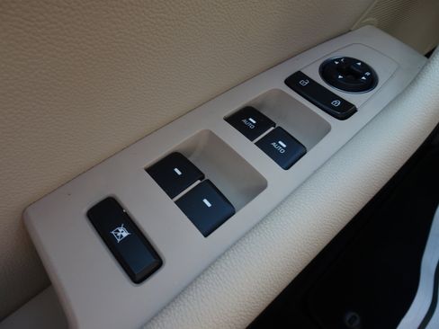 Used 2015 Hyundai Sonata Limited w/ Option Group 05 FWD image 23