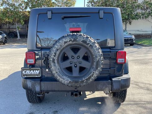 Used 2018 Jeep Wrangler Unlimited Sport S image 6