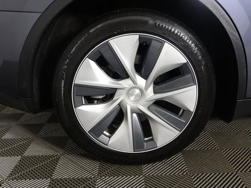 Used 2023 Tesla Model Y Long Range image 22