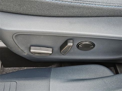 New 2025 Ford Maverick XLT w/ XLT Luxury Package image 24