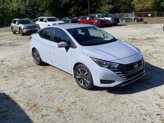 Certified 2025 Nissan Versa SV w/ Trunk Package FWD image 1