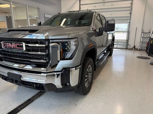 New 2026 GMC Sierra 2500 SLT w/ SLT Convenience Package AWD/4WD image 11