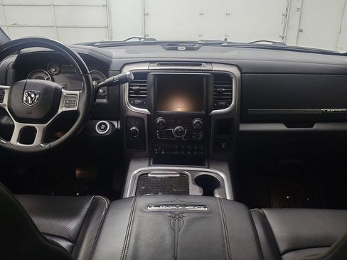 Used 2017 RAM 3500 Laramie Longhorn image 19