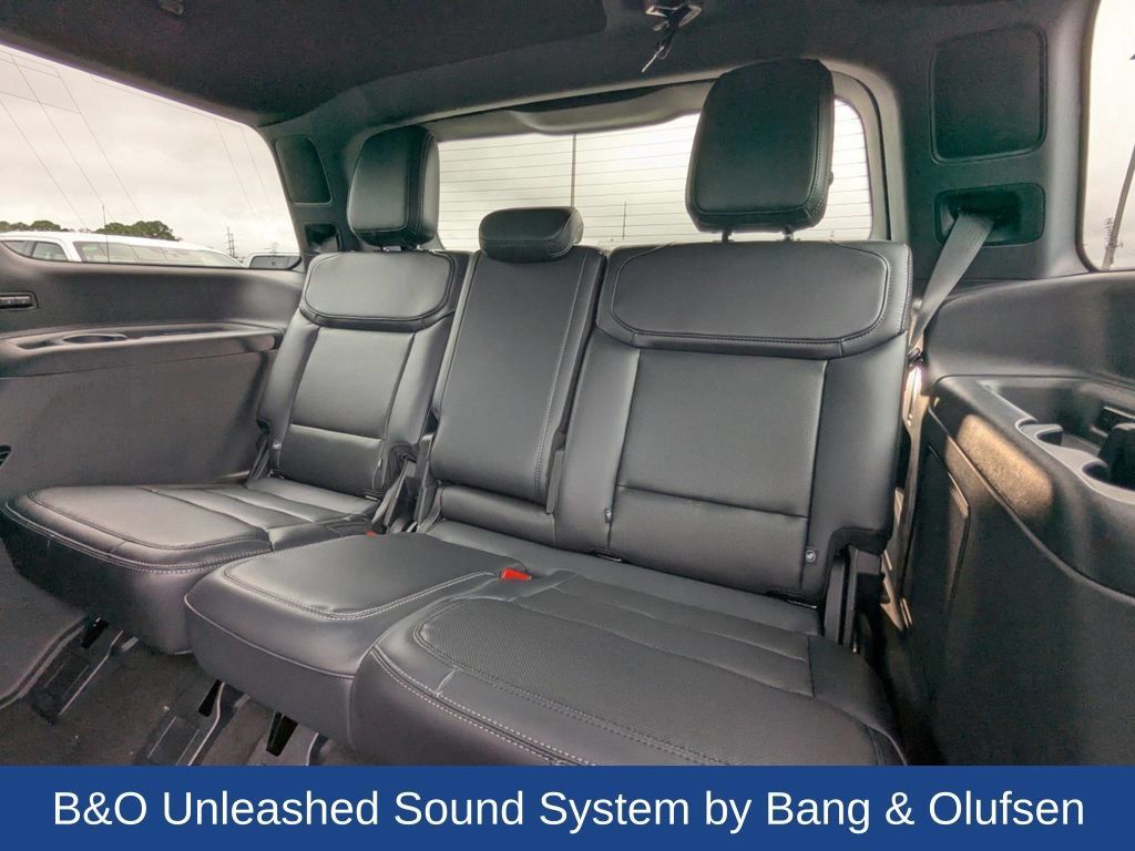 Used 2025 Ford Expedition Platinum w/ Stealth Performance Package AWD/4WD image 17