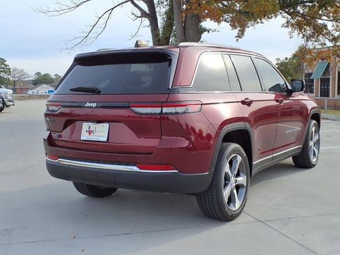 Used 2023 Jeep Grand Cherokee 4WD 4xe image 6