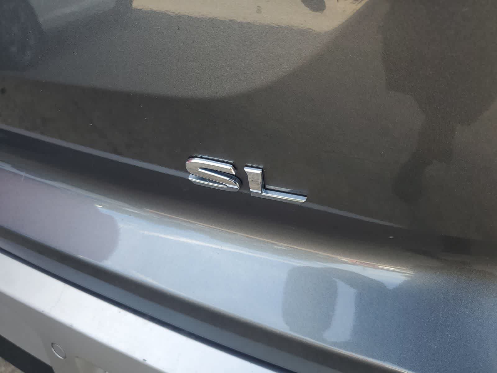 Used 2025 Nissan Pathfinder SL FWD image 11