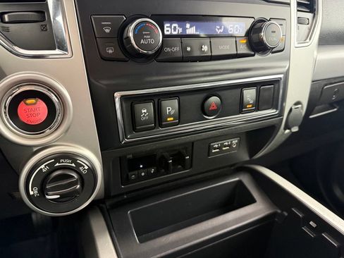 Used 2019 Nissan Titan PRO-4X w/ Pro-4x Utility Package AWD/4WD image 29