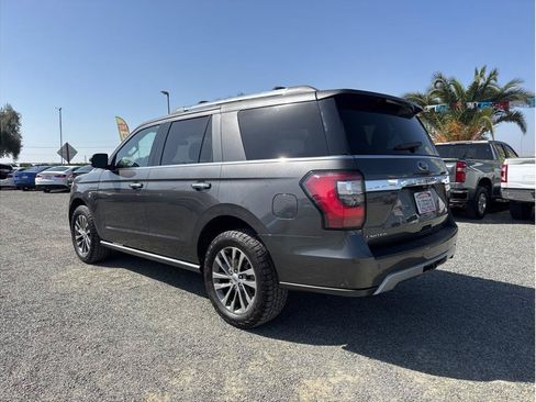 Used 2018 Ford Expedition Limited w/ Equipment Group 301A AWD/4WD image 7