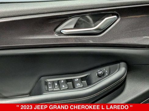 Used 2023 Jeep Grand Cherokee L Laredo w/ Luxury Tech Group I AWD/4WD image 15