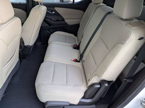 Used 2023 Chevrolet Traverse LS FWD image 24
