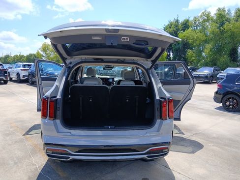 Used 2023 Kia Sorento EX w/ Panoramic Sunroof Package FWD image 24