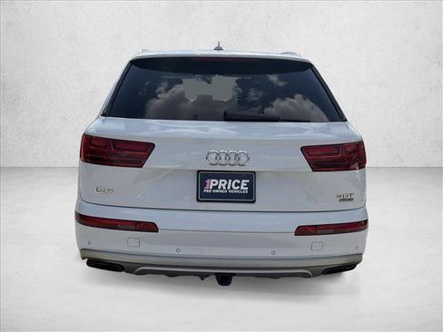 Used 2018 Audi Q7 3.0T Prestige AWD/4WD image 5