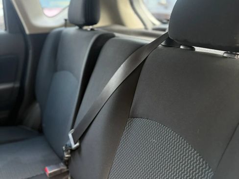 Used 2014 Nissan Versa Note SV FWD image 24