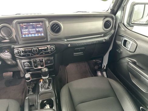 Used 2023 Jeep Wrangler Unlimited w/ Cold Weather Group image 26