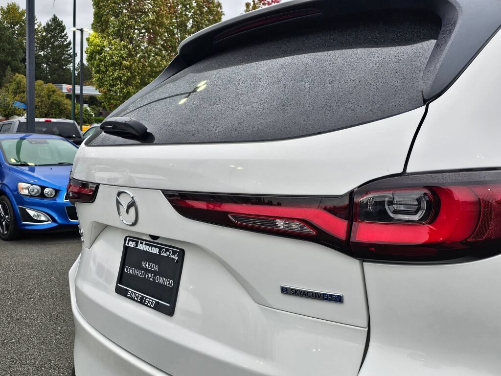 Certified 2024 MAZDA CX-90 Plug-In Hybrid w/ Preferred AWD/4WD image 29
