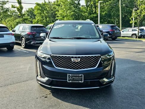 Used 2021 Cadillac XT6 Premium Luxury AWD/4WD image 2