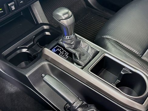 Certified 2022 Toyota Tacoma Limited image 16