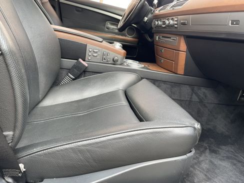 Used 2007 BMW 750i image 36