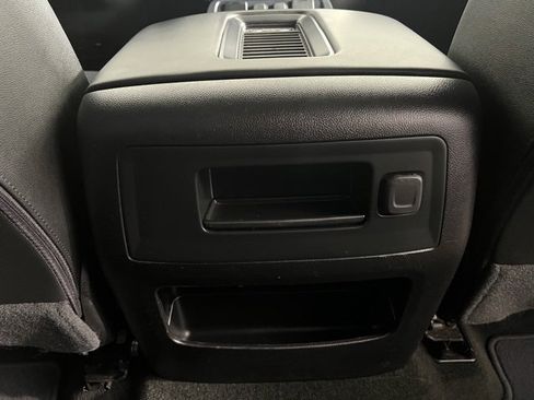 Used 2018 GMC Sierra 1500 SLT w/ SLT Premium Package image 16