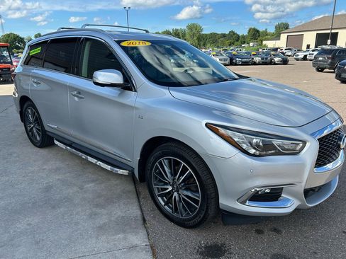 Used 2018 INFINITI QX60 Luxe w/ Deluxe Technology Package AWD/4WD image 3