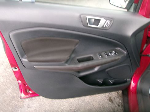 Used 2019 Ford EcoSport SE image 16