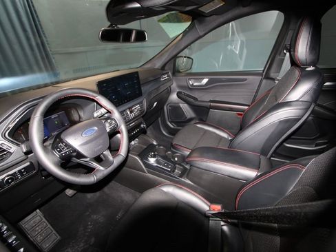 Used 2025 Ford Escape ST-Line Elite w/ Tech Pack #1 image 2