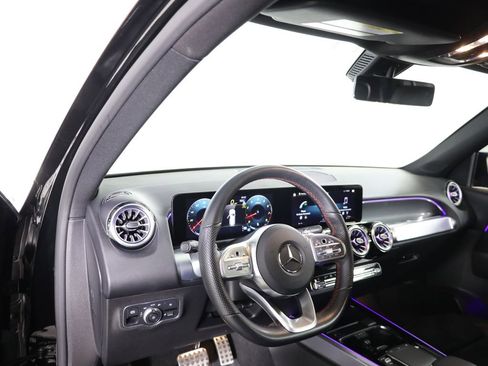 Used 2023 Mercedes-Benz GLB 250 4MATIC image 25